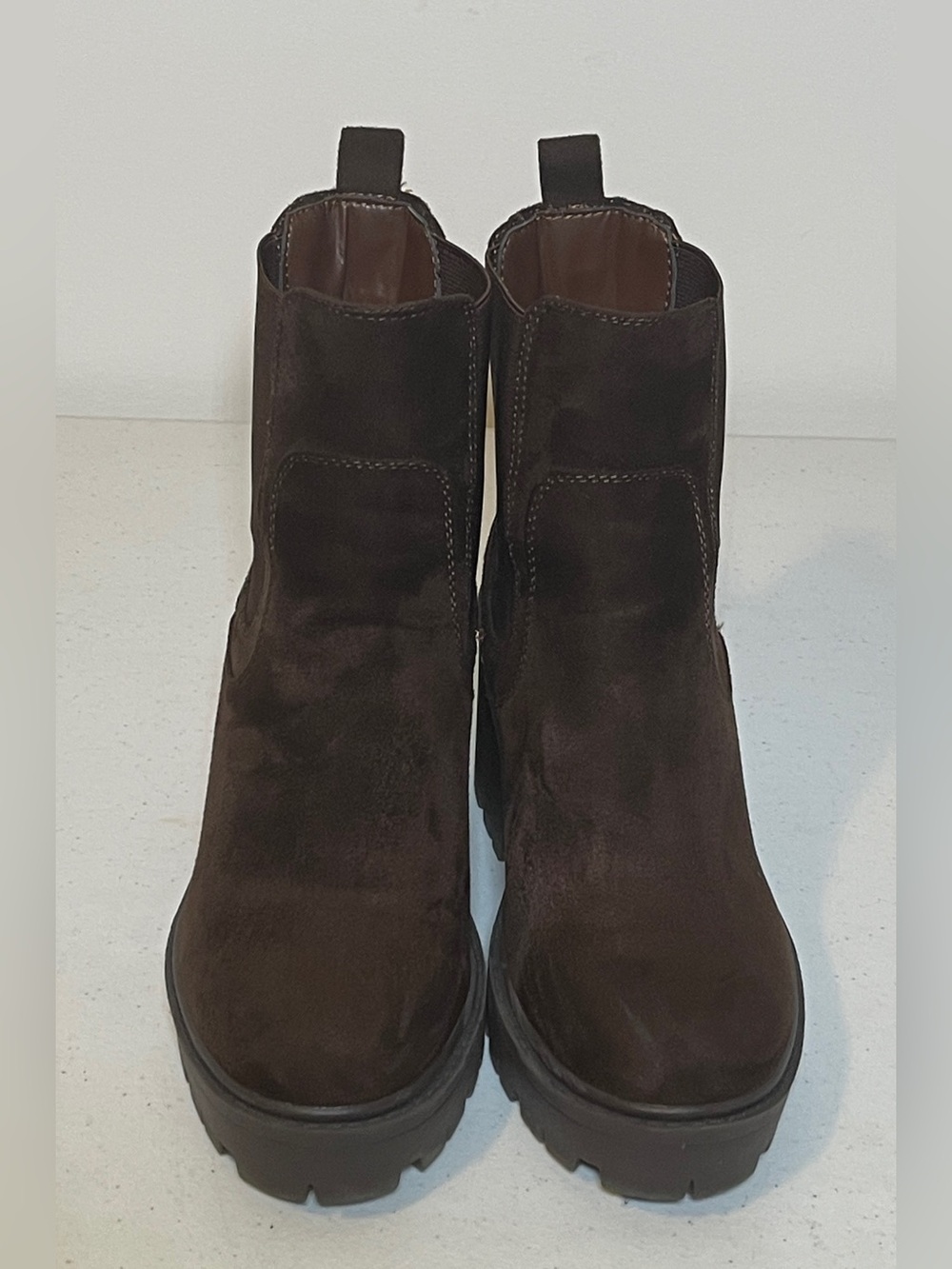 Joe Fresh Women's Chunky Chelsea Boot in Dark Brown - Picture 4 of 6
